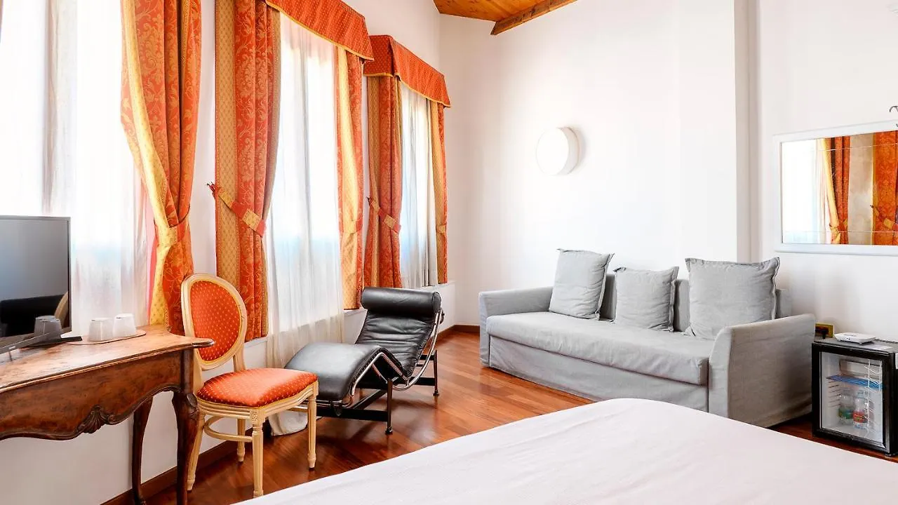 Casanova Fourrooms Veneza