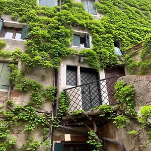 Familly Guest house